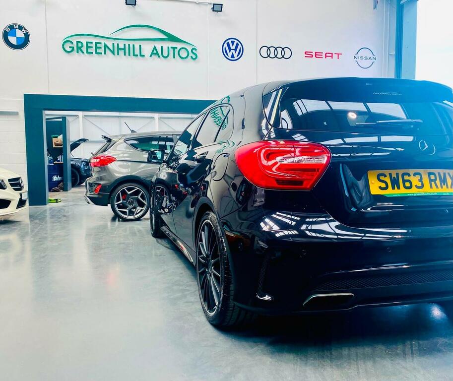 Mercedes-Benz A Class Hatchback A180 Cdi Blueefficiency Amg Sport 2013 White #18