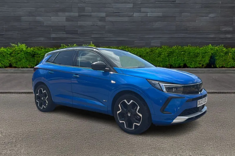 Vauxhall Grandland 1.6 Plug-in Hybrid Ultimate Blue