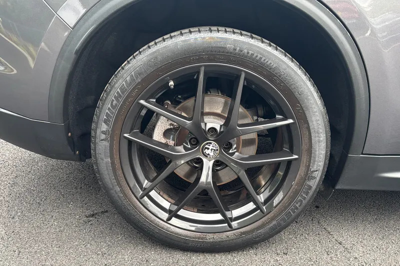 Alfa Romeo Stelvio 2.9 V6 Biturbo 510 Quadrifoglio Red #17