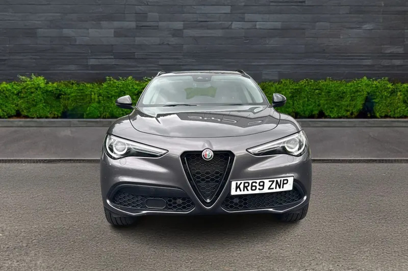 Alfa Romeo Stelvio Stelvio 2.0 Turbo 200 Nero Edi Grey #2