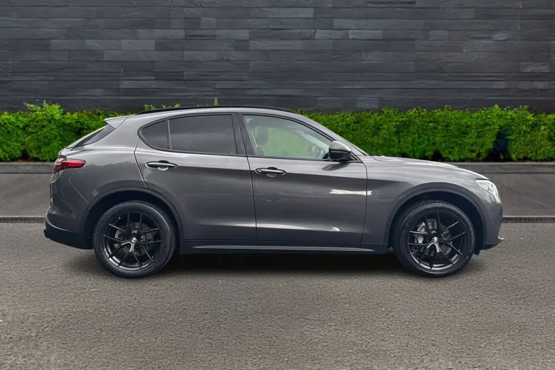 Alfa Romeo Stelvio 2.9 V6 Biturbo 510 Quadrifoglio Red #8