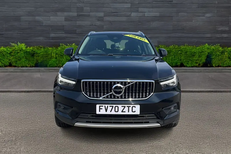 Volvo XC40 1.5 T3 163 Inscription G FV70ZTC Black #2