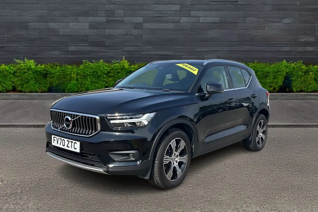 Volvo XC40 1.5 T3 163 Inscription G FV70ZTC Black #3