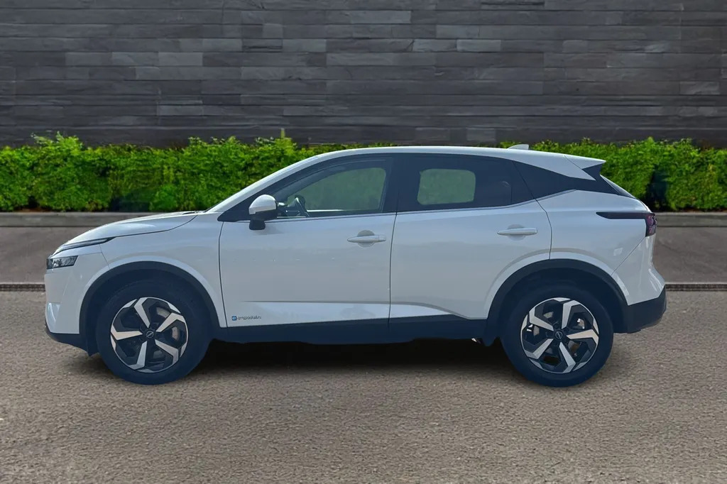 Nissan Qashqai 1.5 E-power N-connecta Aut AK72VBY White #4