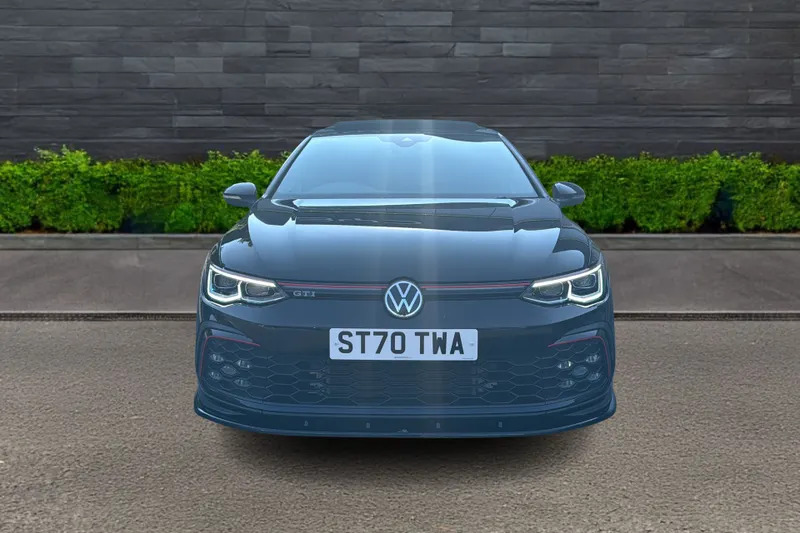 Volkswagen Golf 2.0 Tsi Gti Dsg Black #2