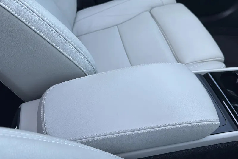 Volvo XC40 Volvo Estate 1.5 T3 163 R Design Geartronic Silver #49