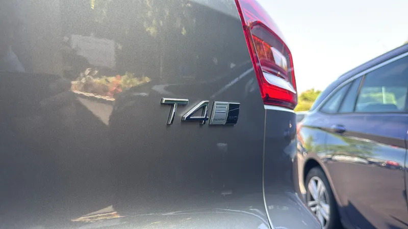 Volvo XC40 Volvo Estate 1.5 T3 163 R Design Geartronic Silver #56