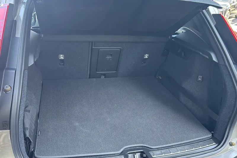 Volvo XC40 Volvo Estate 1.5 T3 163 R Design Geartronic Silver #52