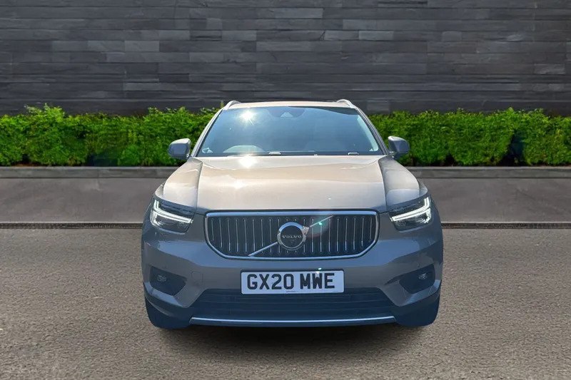 Volvo XC40 2.0 T4 Inscription Pro Awd Grey #2