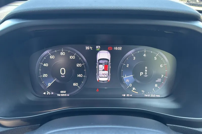 Volvo XC40 Volvo Estate 1.5 T3 163 R Design Geartronic Silver #36