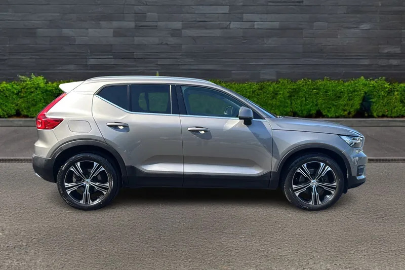 Volvo XC40 Volvo Estate 1.5 T3 163 R Design Geartronic Silver #8