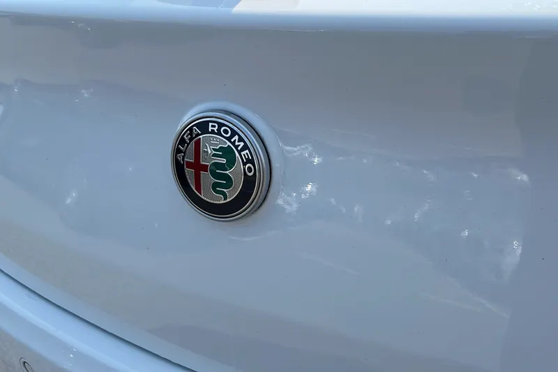 Alfa Romeo Giulietta Hatchback Red #12