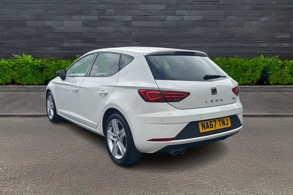 Seat Leon 1.4 Tsi 125 Fr Technology NA67TNJ White #5