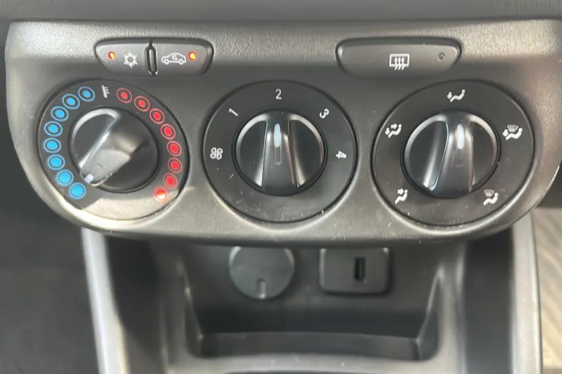 Vauxhall Corsa 1.4 Griffin White #39