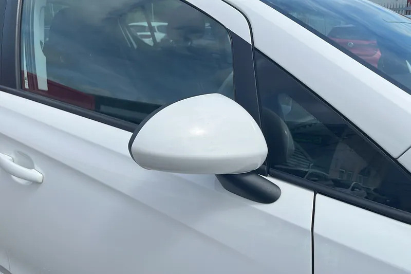 Vauxhall Corsa 1.4 Griffin White #11