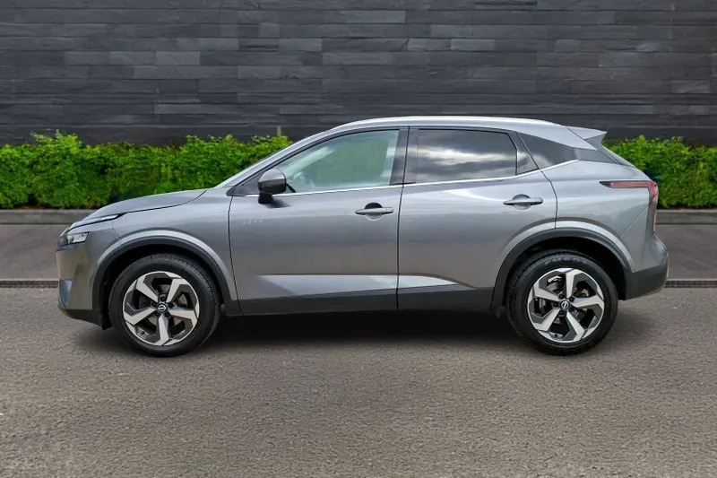 Nissan Qashqai Qashqai Hatchback 1.3 Dig-t Mh DN24KNE Grey #4