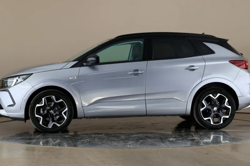 Vauxhall Grandland 1.2T Ultimate Hatchback Grey #2