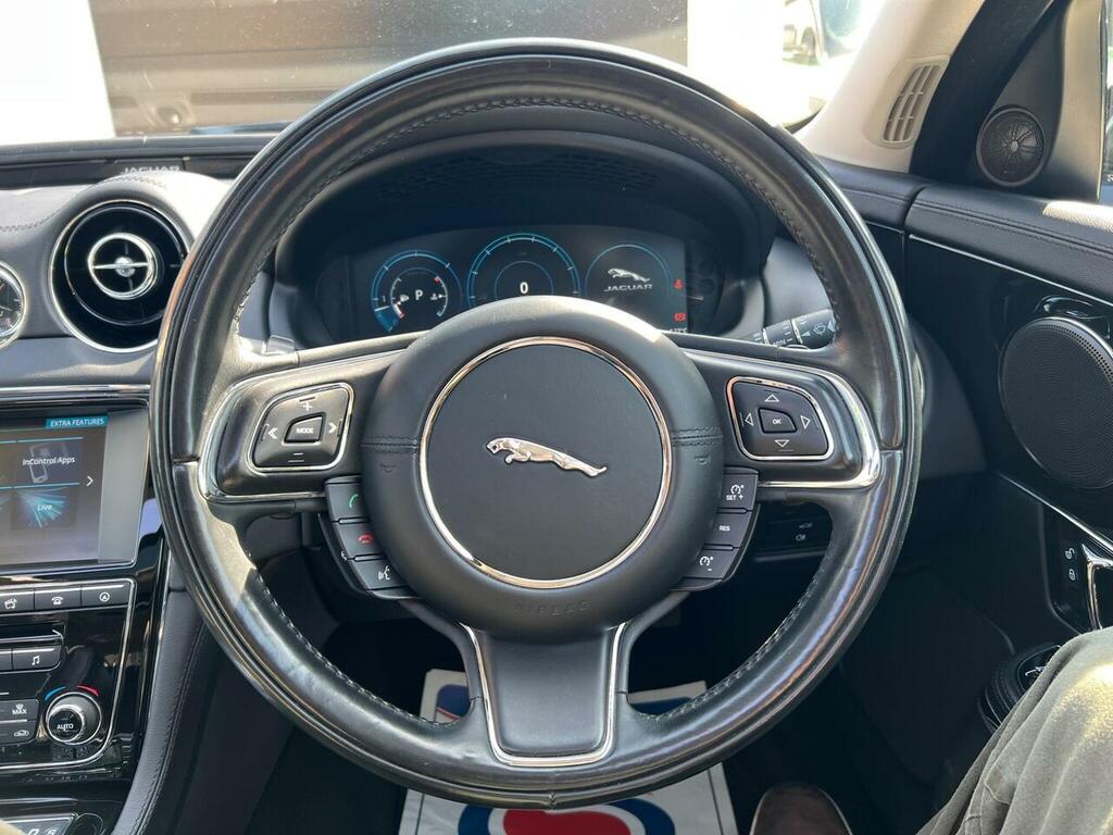 Jaguar XJ Xj Portfolio V6 D Grey #35
