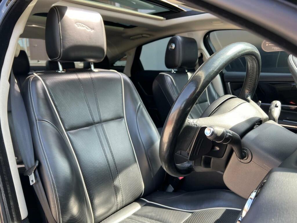 Jaguar XJ Xj Portfolio V6 D Grey #32