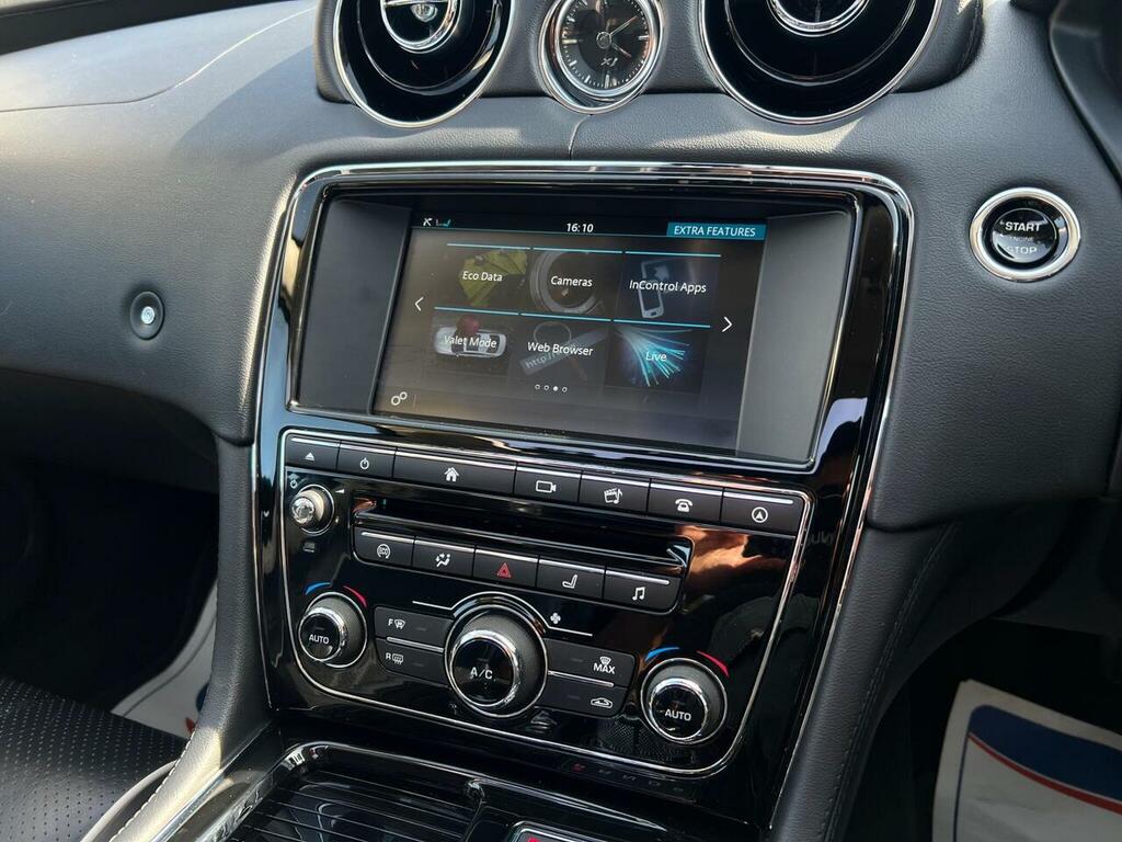 Jaguar XJ Xj Portfolio V6 D Grey #50