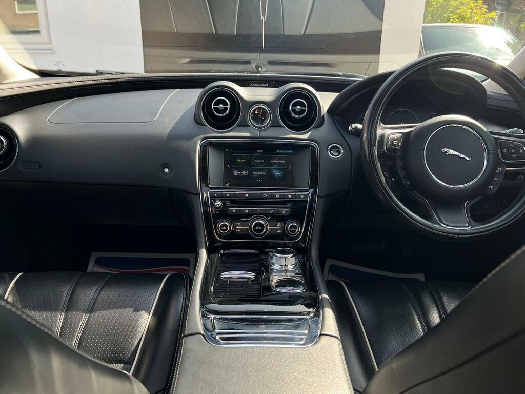 Jaguar XJ Xj Portfolio V6 D Grey #45