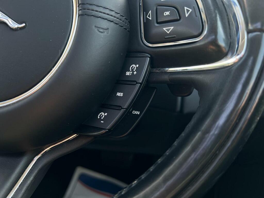 Jaguar XJ Xj Portfolio V6 D Grey #40