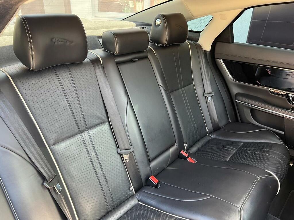 Jaguar XJ Xj Portfolio V6 D Grey #52