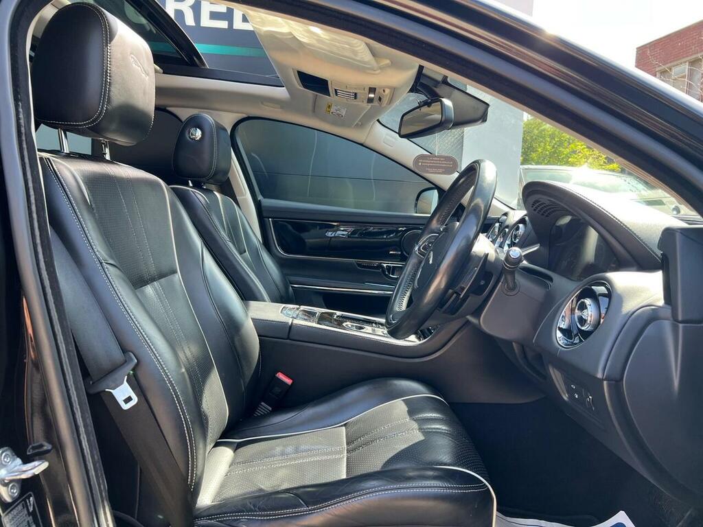 Jaguar XJ Xj Portfolio V6 D Grey #10