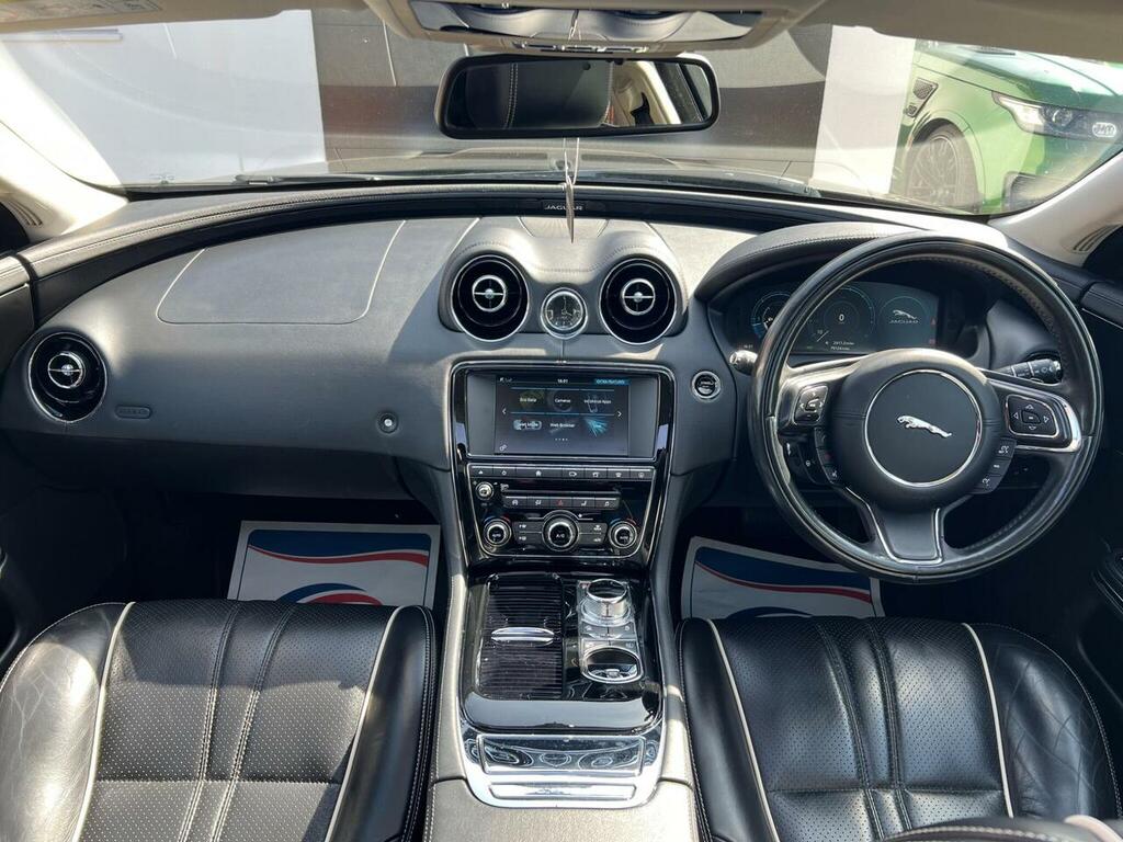 Jaguar XJ Xj Portfolio V6 D Grey #9