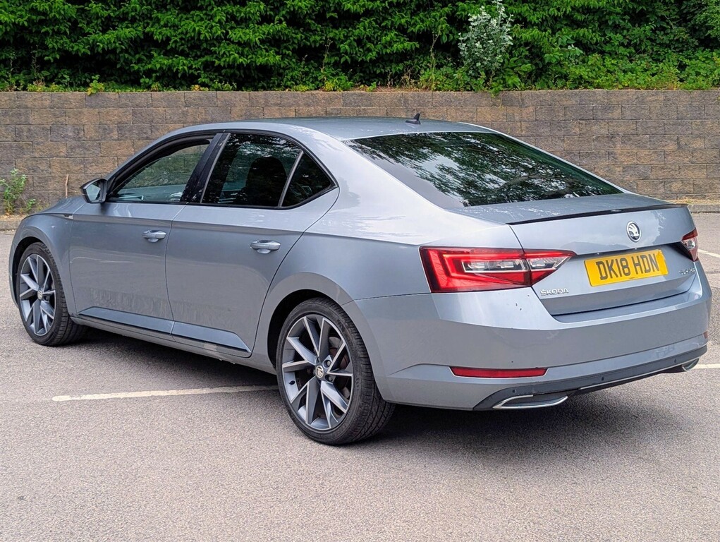 Skoda Superb 2.0 Tdi Sportline Dsg Euro 6 Ss  #2