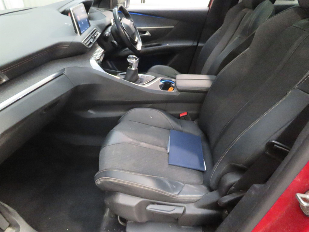 Peugeot 3008 1.2L Puretech Ss Gt Line Premium 129 Bhp White #8