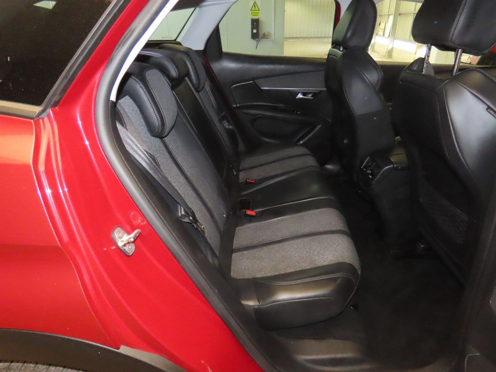 Peugeot 3008 1.2 Puretech Allure Euro 6 Ss Red #6