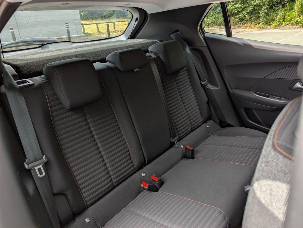 Peugeot 2008 2008 Gt Puretech Ss Black #9