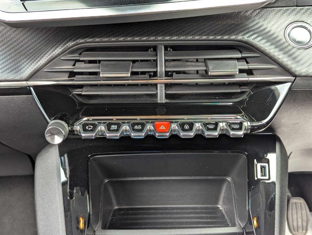 Peugeot 2008 2008 Gt Puretech Ss Black #13