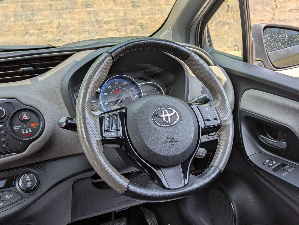 Toyota Yaris 1L Icon Tech Red #10