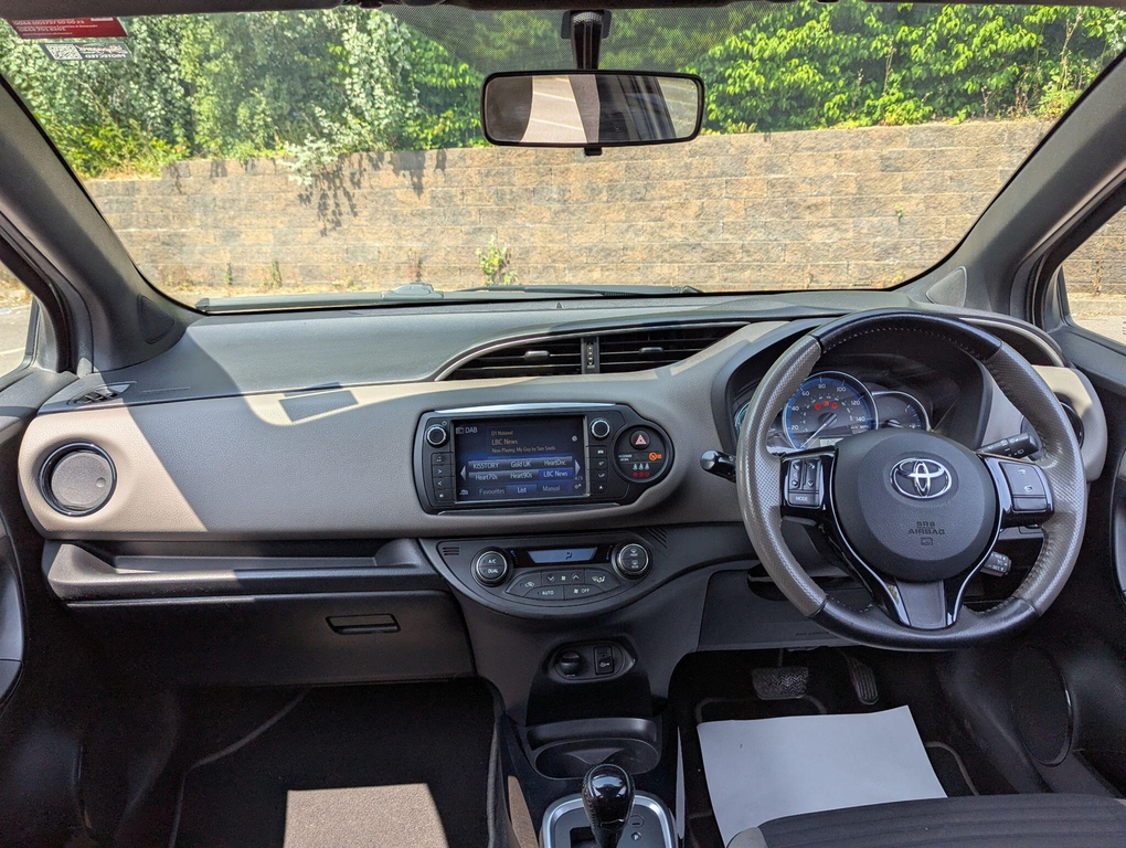 Toyota Yaris 1L Icon Tech Red #9