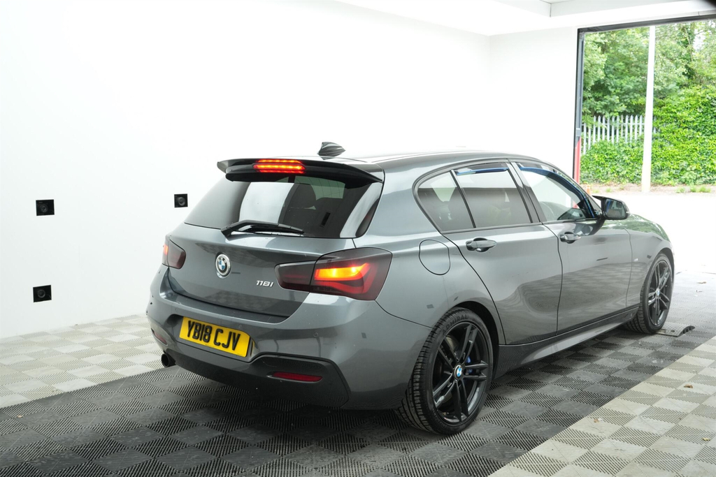 BMW 1 Series Black #4
