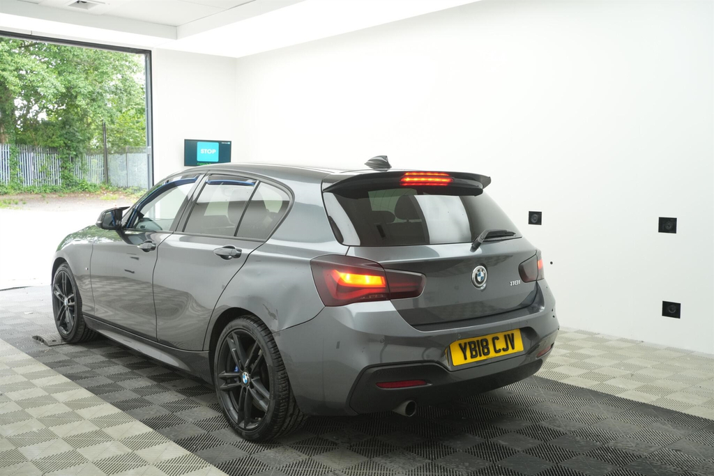 BMW 1 Series Black #3