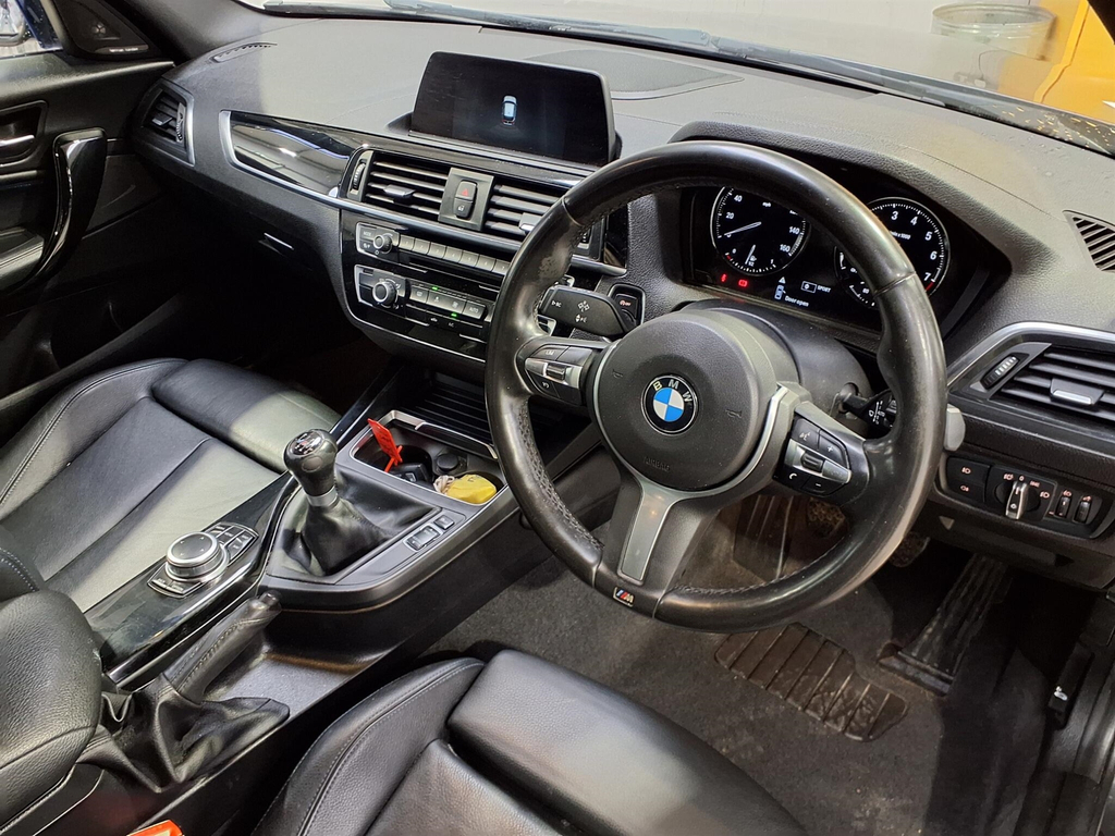 BMW 1 Series Black #5