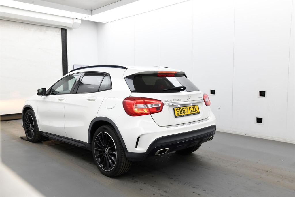 Mercedes-Benz GLA Class 2.1 D Amg Line 7G-dct 4Matic Euro 6 Ss White #3