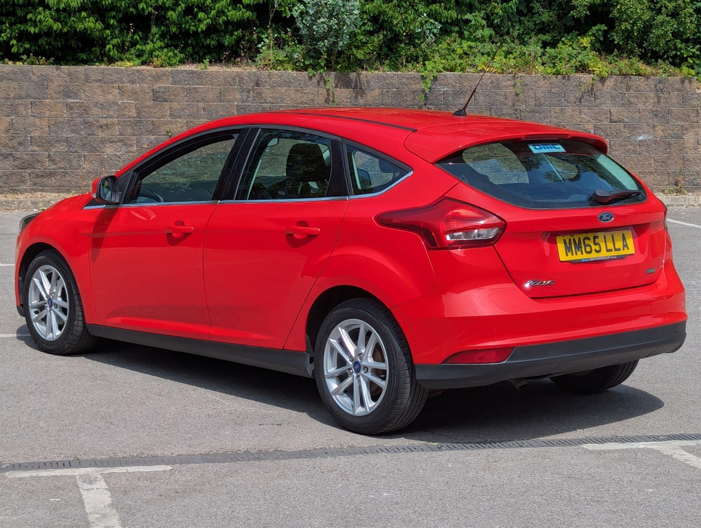 Ford Focus 1.0T Ecoboost Zetec Euro 6 Ss #2