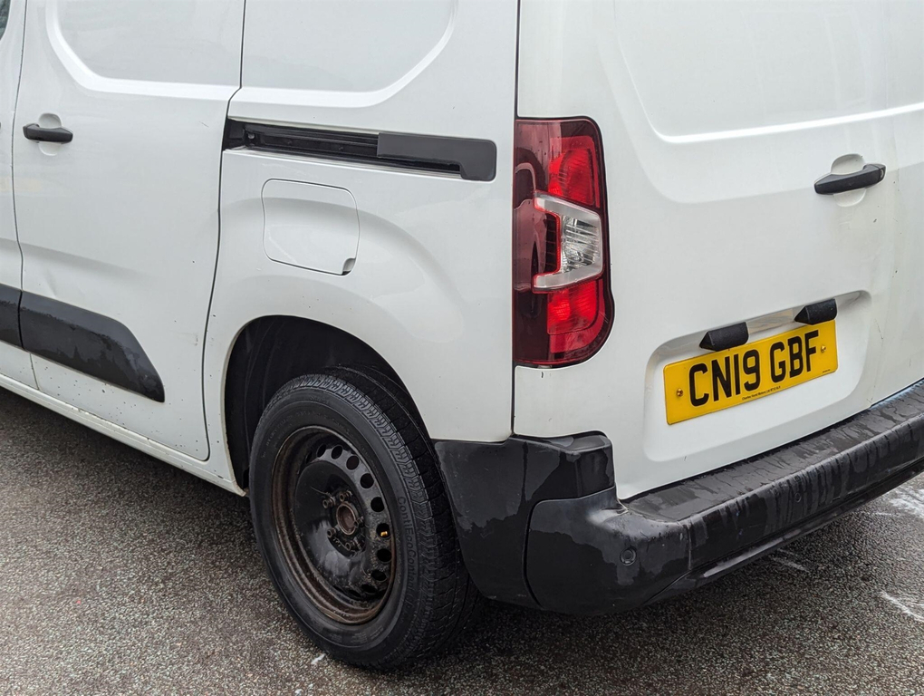 Citroen Berlingo Mpv White #13