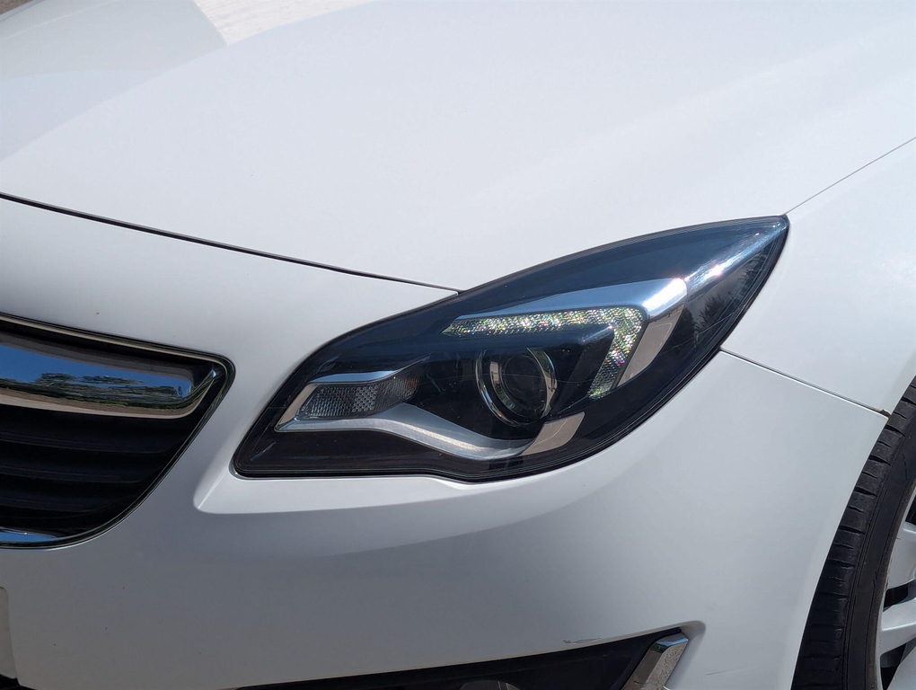Vauxhall Insignia Hatchback 1.8 Sri #20