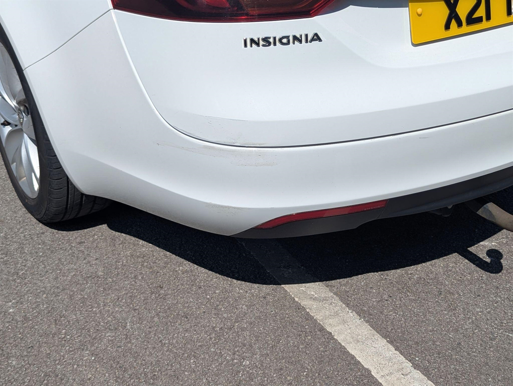 Vauxhall Insignia Hatchback 1.8 Sri #23
