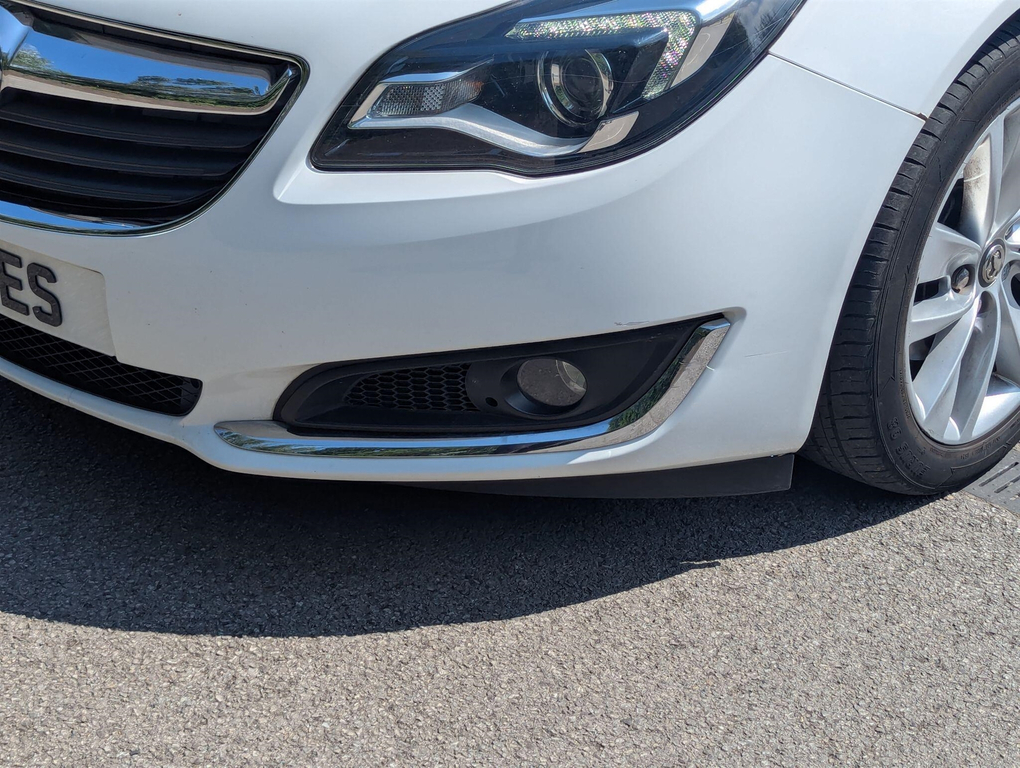 Vauxhall Insignia Hatchback 1.8 Sri #19