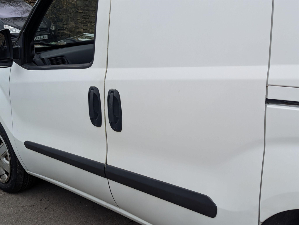 Vauxhall Combo L2h1 2300 Cdti 5 Seater Crewvan Silver White #17