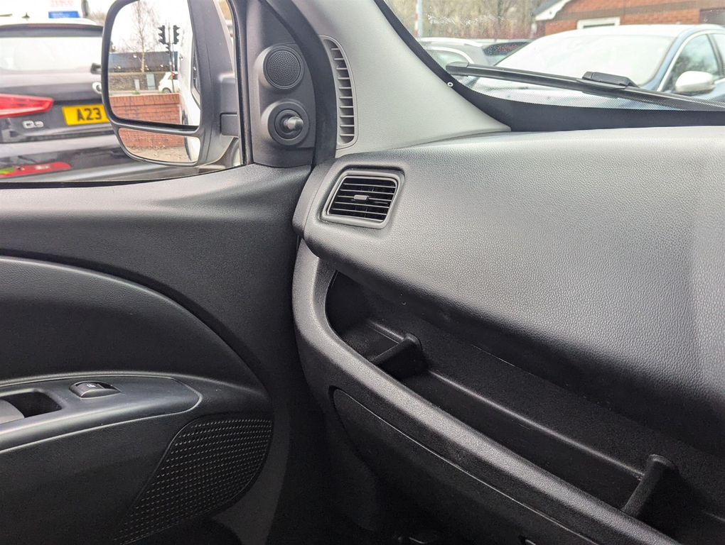 Vauxhall Combo L2h1 2300 Cdti 5 Seater Crewvan Silver White #9