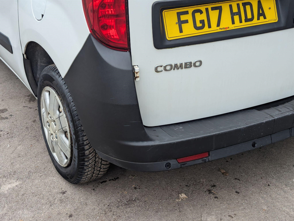 Vauxhall Combo L2h1 2300 Cdti 5 Seater Crewvan Silver White #15