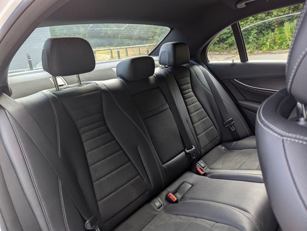 Mercedes-Benz E Class 2.0 E220d Amg Line G-tronic Ss White #9