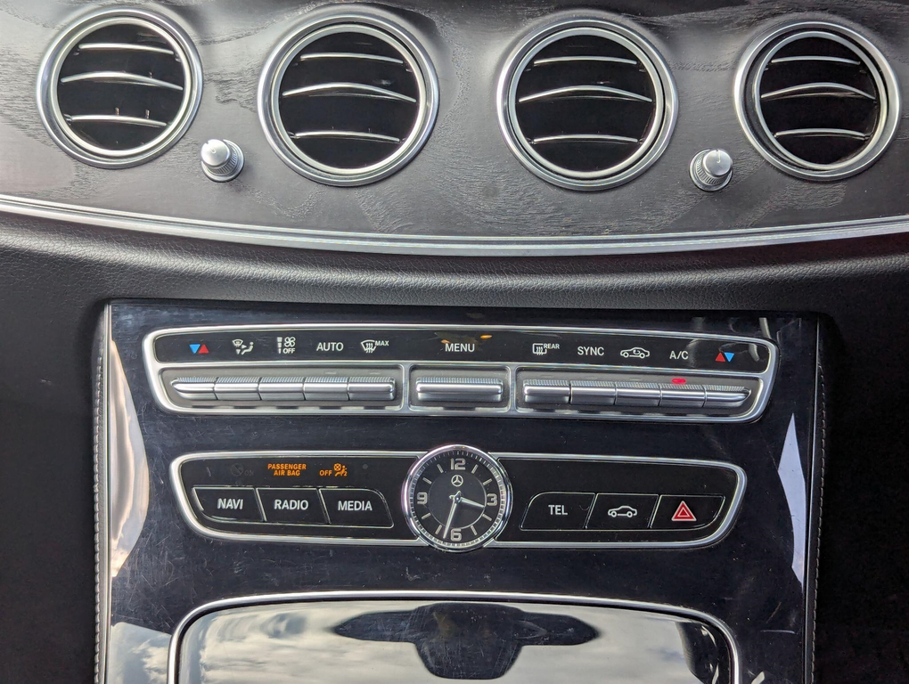 Mercedes-Benz E Class 2.0 E220d Amg Line G-tronic Ss White #13